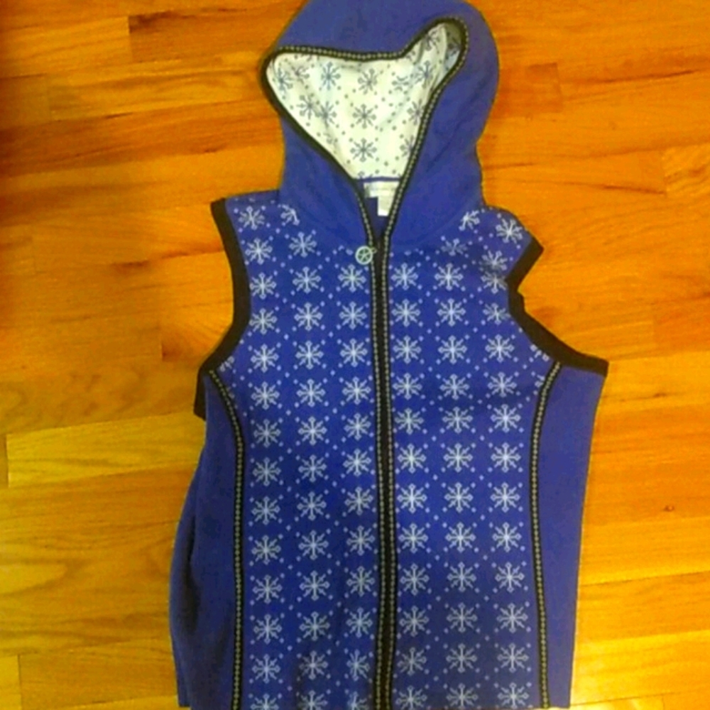 Pretty blue hooded snowflake vest